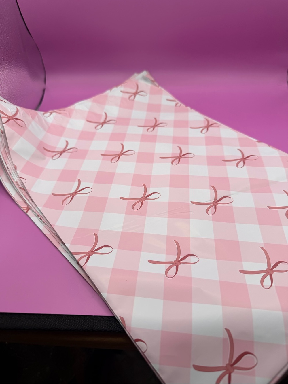 25 - 10x13 Pink Gingham with Bow Polymailers